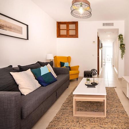 Lovely Cozy 2-Bedroom Residential Home With Patio Benalmádena Eksteriør bilde