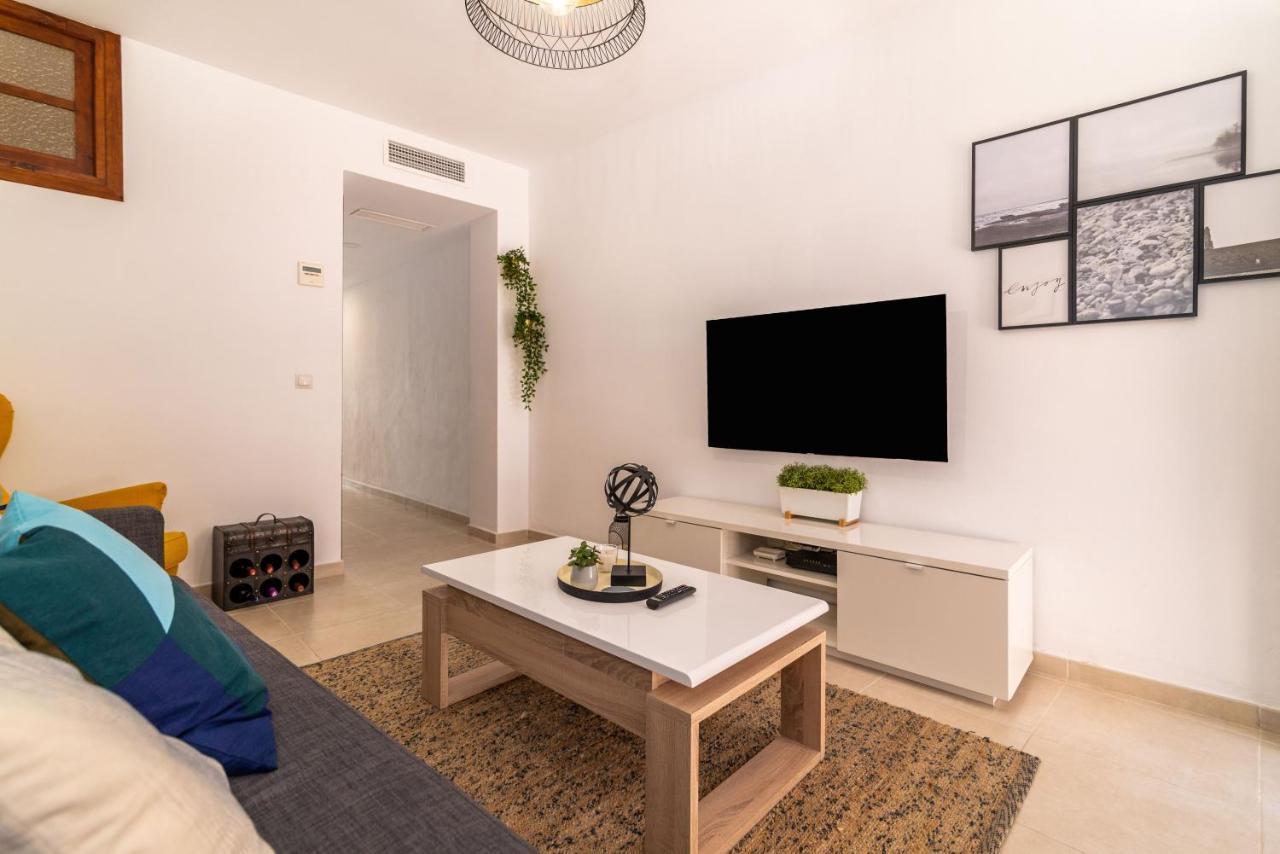 Lovely Cozy 2-Bedroom Residential Home With Patio Benalmádena Eksteriør bilde