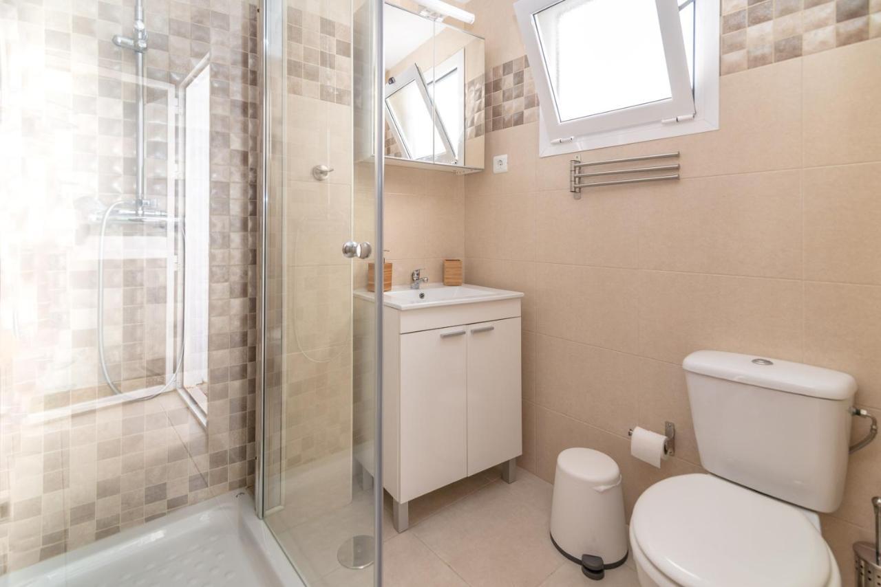 Lovely Cozy 2-Bedroom Residential Home With Patio Benalmádena Eksteriør bilde