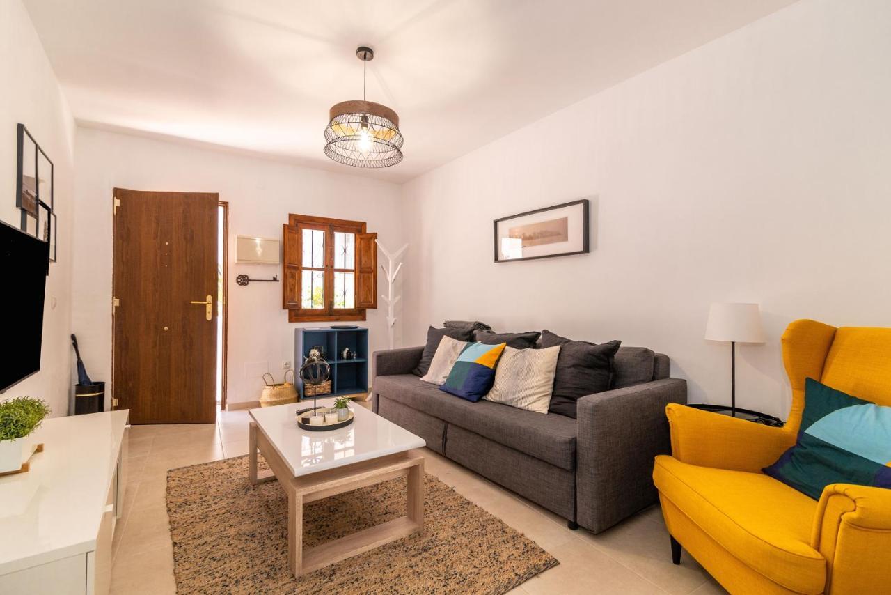 Lovely Cozy 2-Bedroom Residential Home With Patio Benalmádena Eksteriør bilde