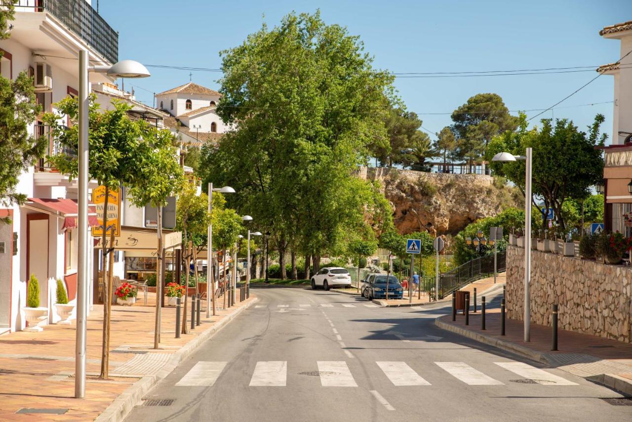 Lovely Cozy 2-Bedroom Residential Home With Patio Benalmádena Eksteriør bilde